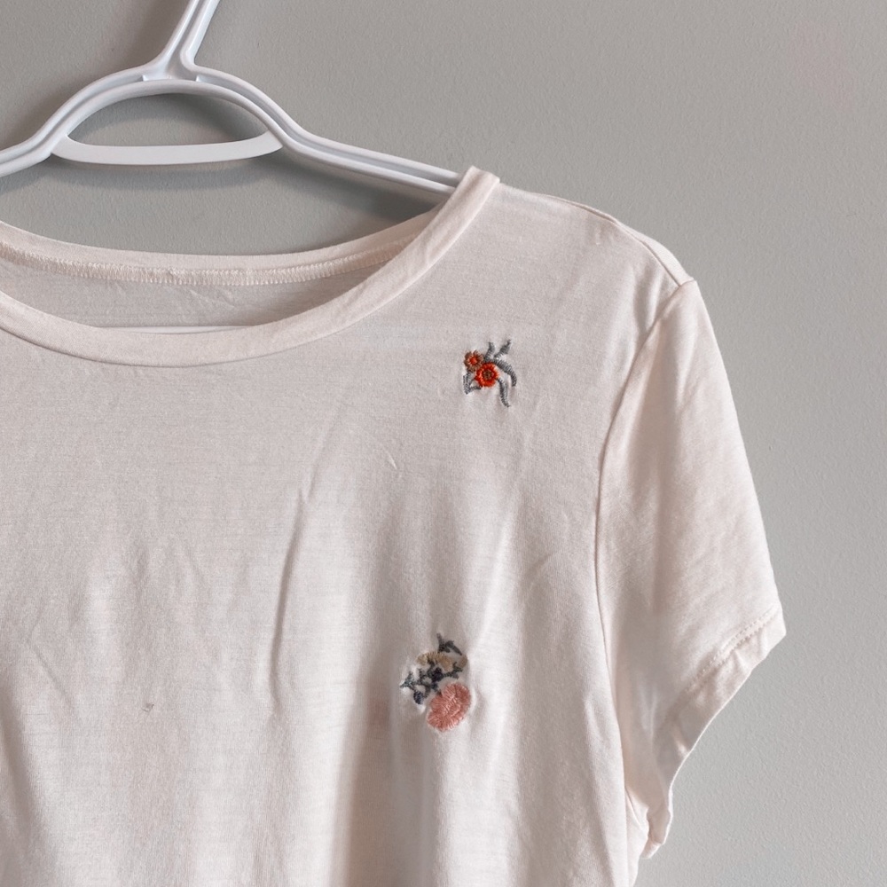 SOLD 🚫Embroidered T-Shirt 💜